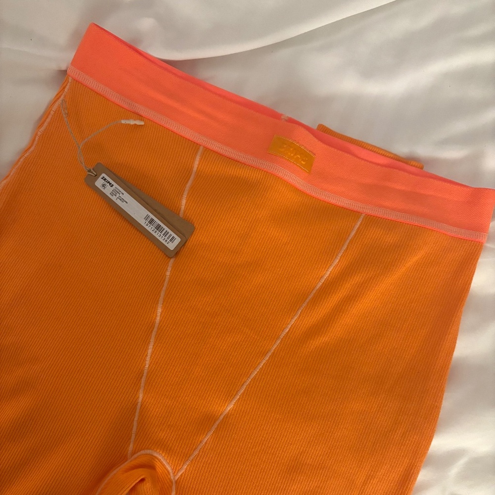 Womens size small Skims leggings